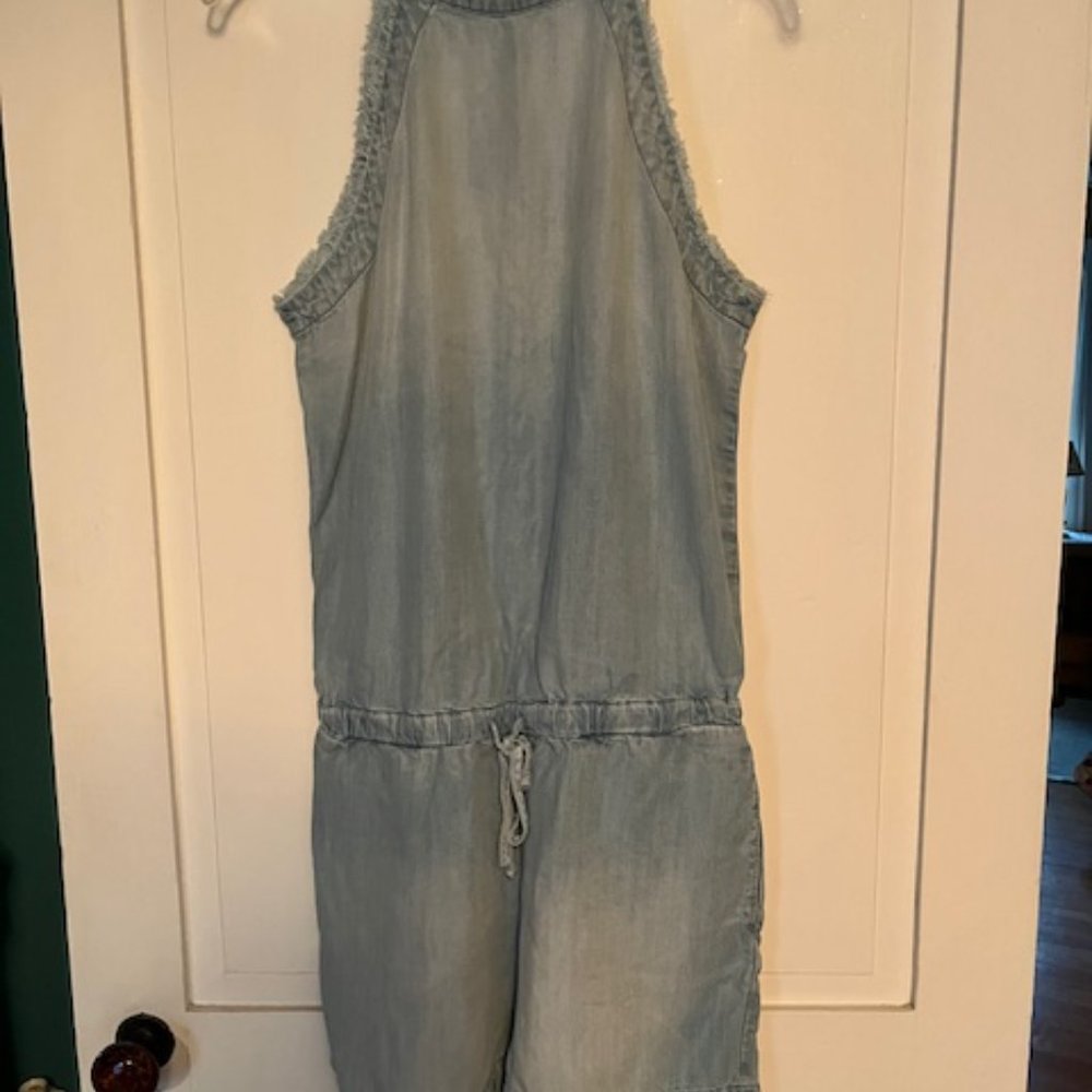 Cloth & Stone Size M Chambray Romper